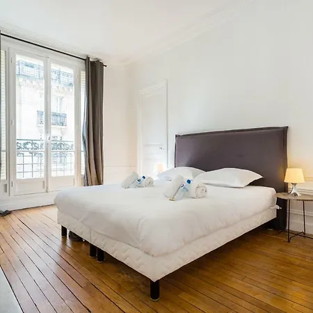 Cmg Tour Eiffel/champs De Mars__laos 2g * Paris
